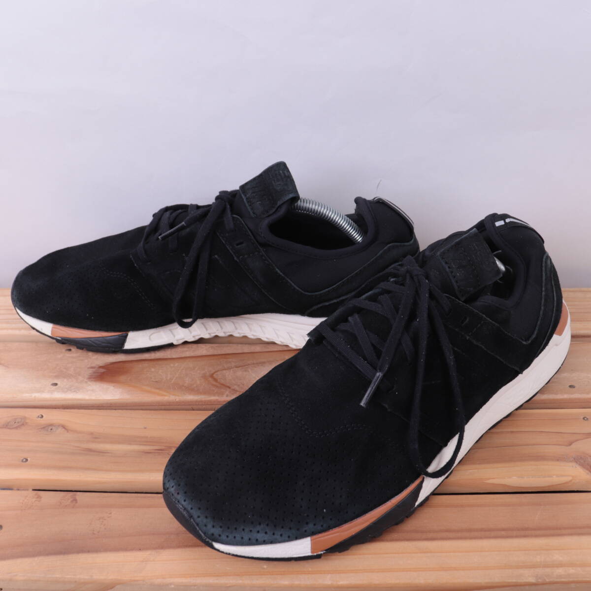 z7216【247】ニューバランス US11 29.0cm/黒 ブラック 白 茶 newbalance メンズ スニーカー 中古