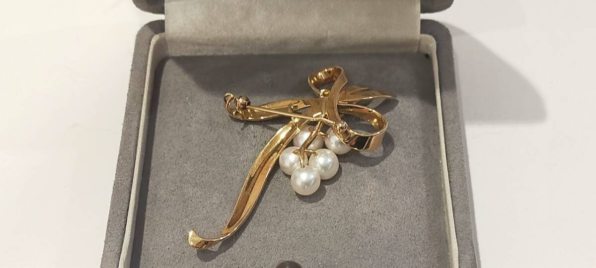 オリジナル MIKIMOTO K18 ブローチ 真珠6-7mm玉 リボン 紙箱(破損有 アクセサリー