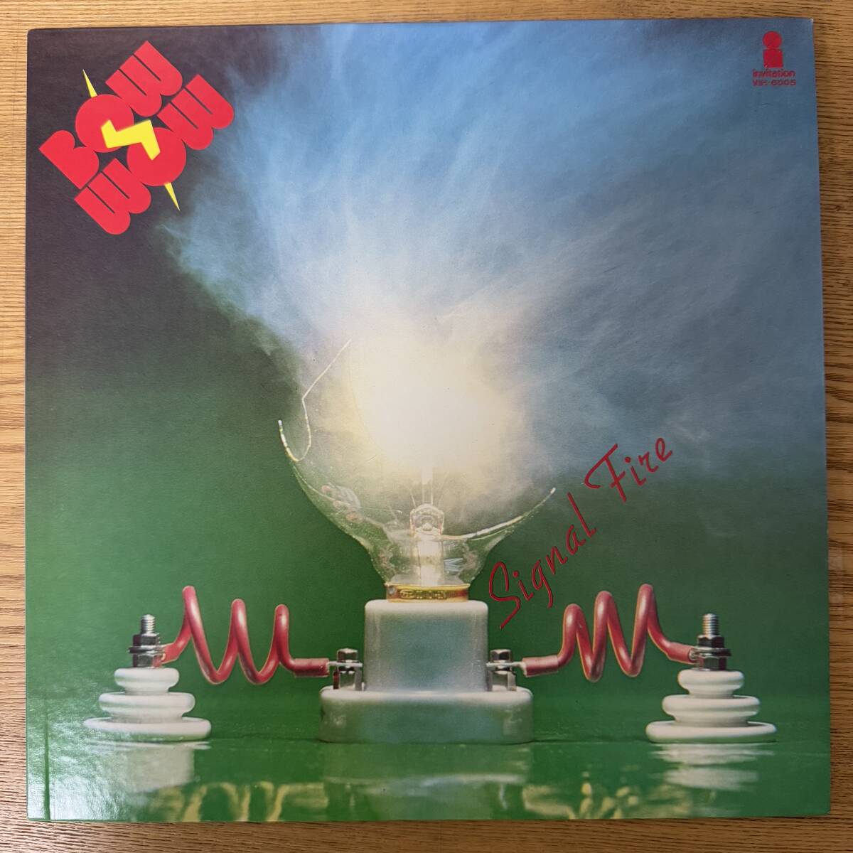 バウワウ(VOWWOW・山本恭司)「シグナル・ファイア(1977年・VIH-6005・ハードロック)」 NB0108-025