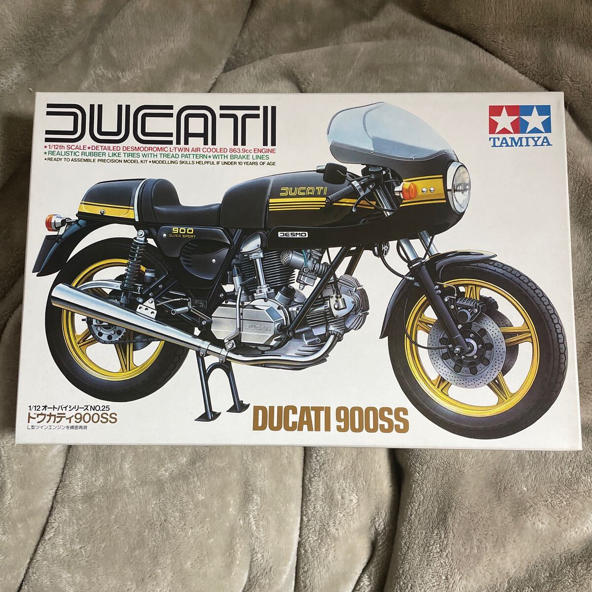 タミヤ DUCATI ドゥカティ 900SS 1/12 未組立