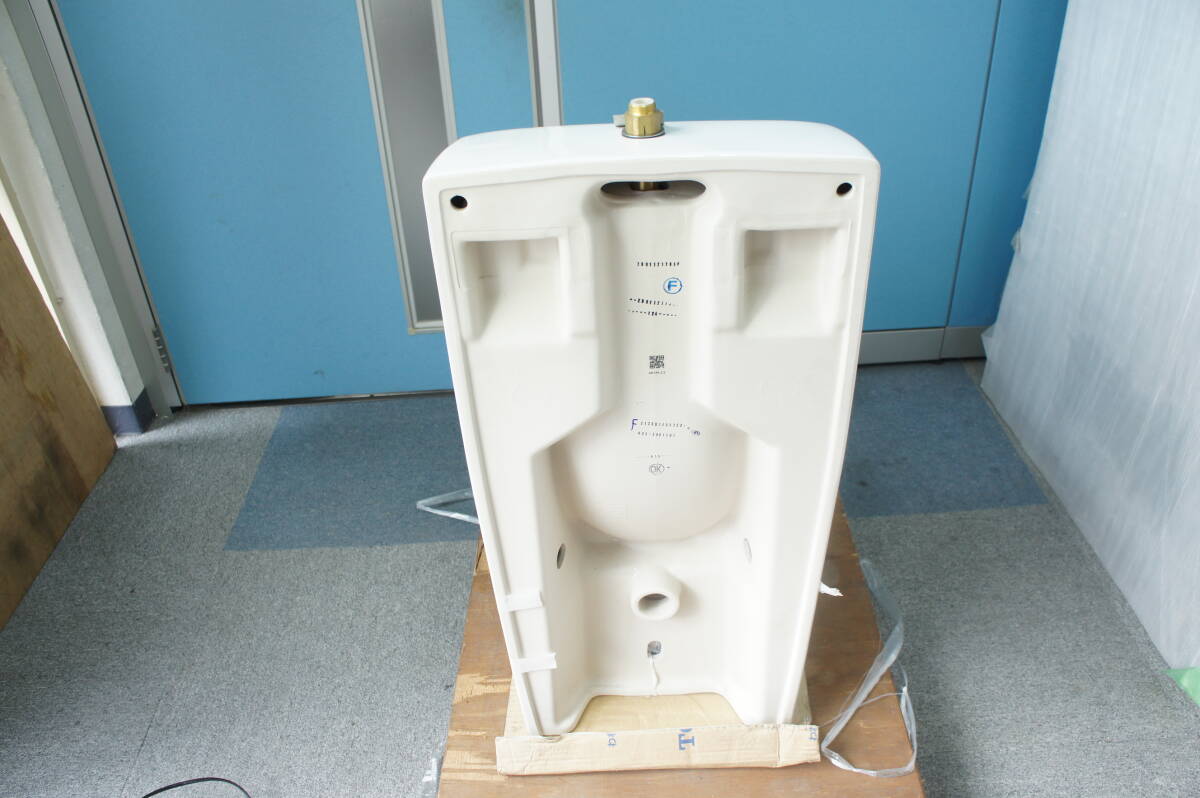 TOTO ☆新品☆ 直接引取り歓迎 床置床排水小便器 #NW1 U570 男性 TOTO ☆新品☆ 直接引取り歓迎 床置床排水小便器 #NW1 U570 男性