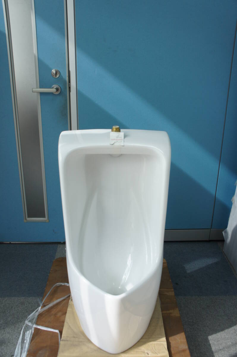 TOTO ☆新品☆ 直接引取り歓迎 床置床排水小便器 #NW1 U570 男性 TOTO ☆新品☆ 直接引取り歓迎 床置床排水小便器 #NW1 U570 男性