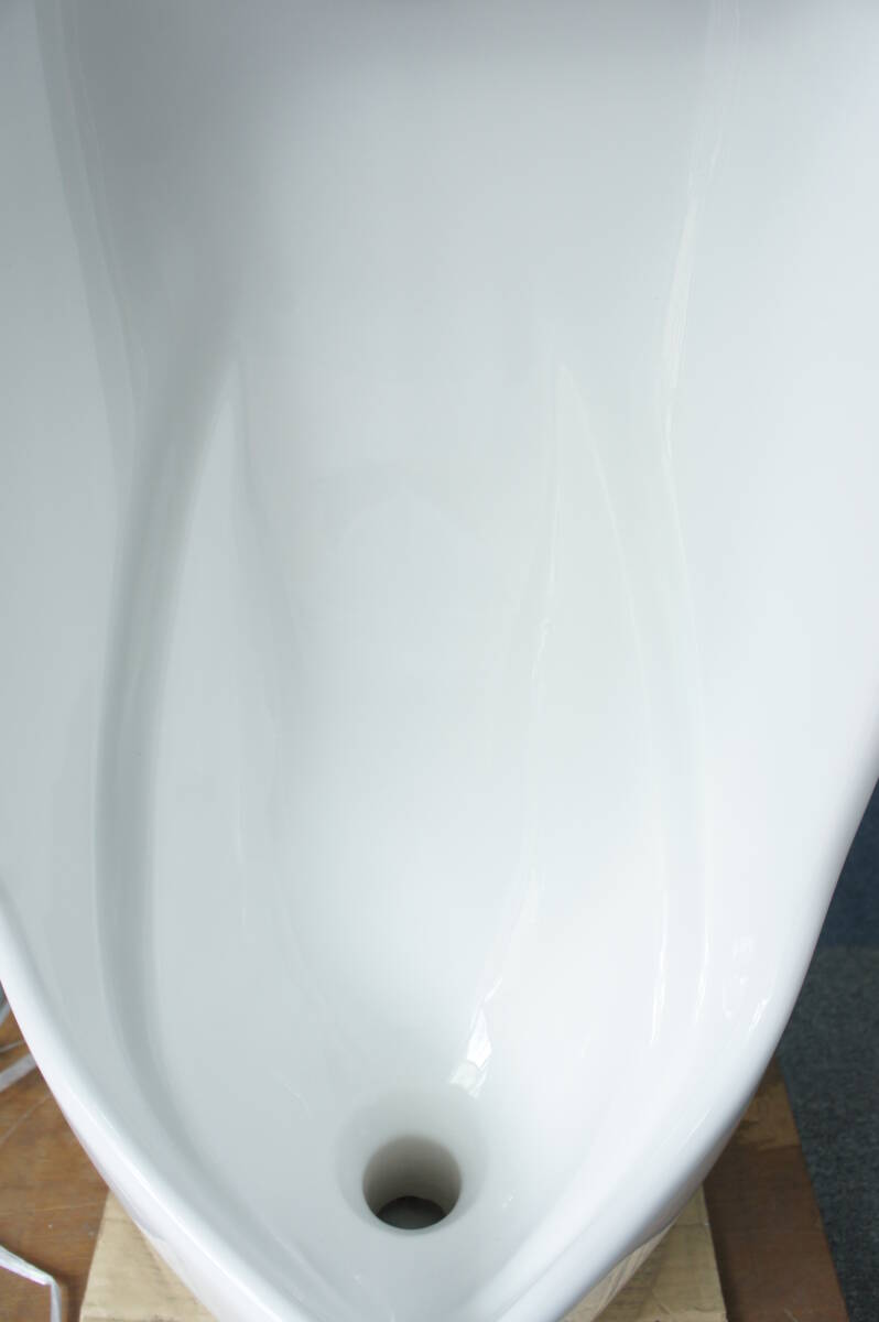 TOTO ☆新品☆ 直接引取り歓迎 床置床排水小便器 #NW1 U570 男性 TOTO ☆新品☆ 直接引取り歓迎 床置床排水小便器 #NW1 U570 男性