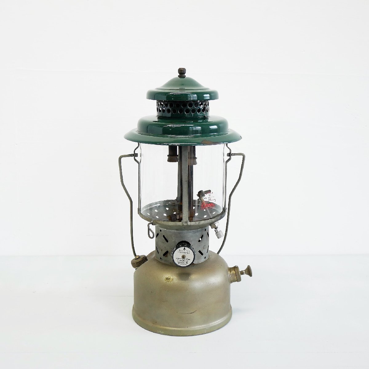 100%品質 ヴィンテージ アメリカ Coleman 220D【#4684】1948年 ランタン ホワイトガソリンランタン