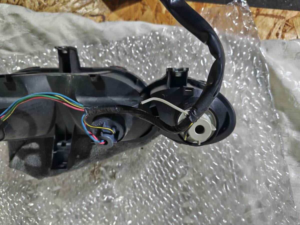 ★ＺＺＲ１２００★ＺＸＴ２０Ｃ　純正テールランプ　中古