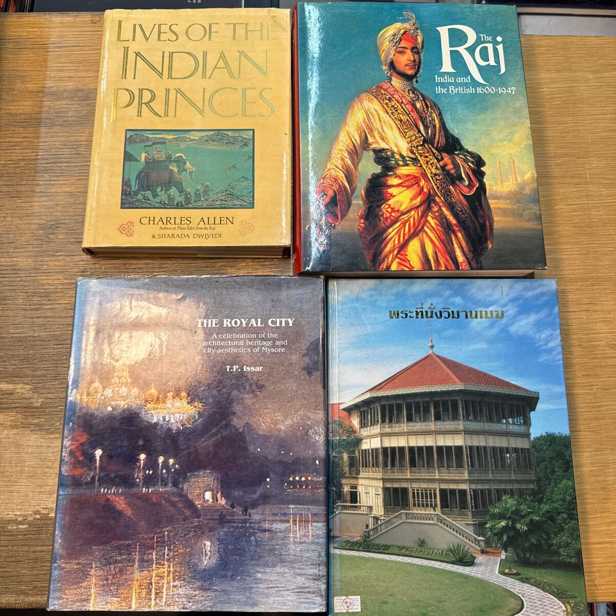 J0111-2.洋書 lives of the indian princes 他 インド 皇室 関連 まとめ 大判 ディスプレイ display インテリア interior 小物 装飾