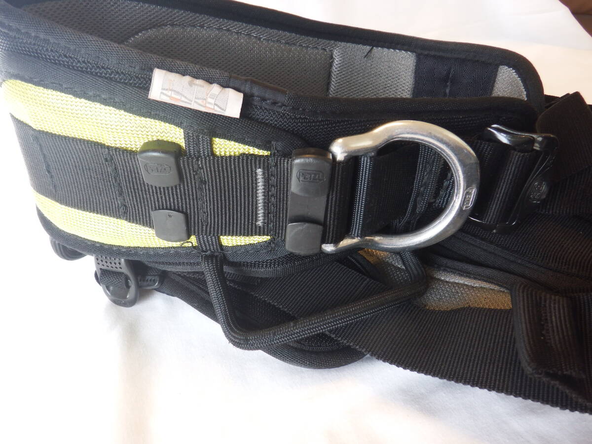 Petzl ペツル NAVAHO SIT ナバホ シット ハーネス 付属品多数 Petzl ペツル NAVAHO SIT ナバホ シット ハーネス 付属品多数