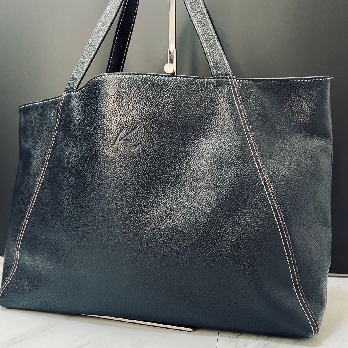 極美品 A4収納可●Kitamura キタムラ トートバッグ ビジネスバッグ ネイビー ステッチ メンズ シボ革 レザー 本革 通勤 ロゴ型押し 大容量