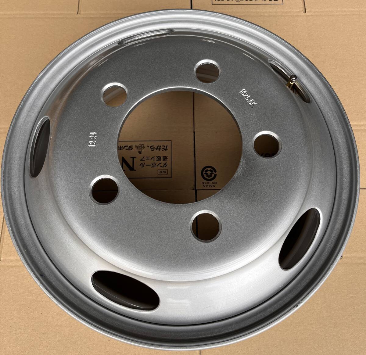 スチールホイール★いすゞエルフ用 16インチ　PCD203.2ｍｍ　オフセット116ｍｍ