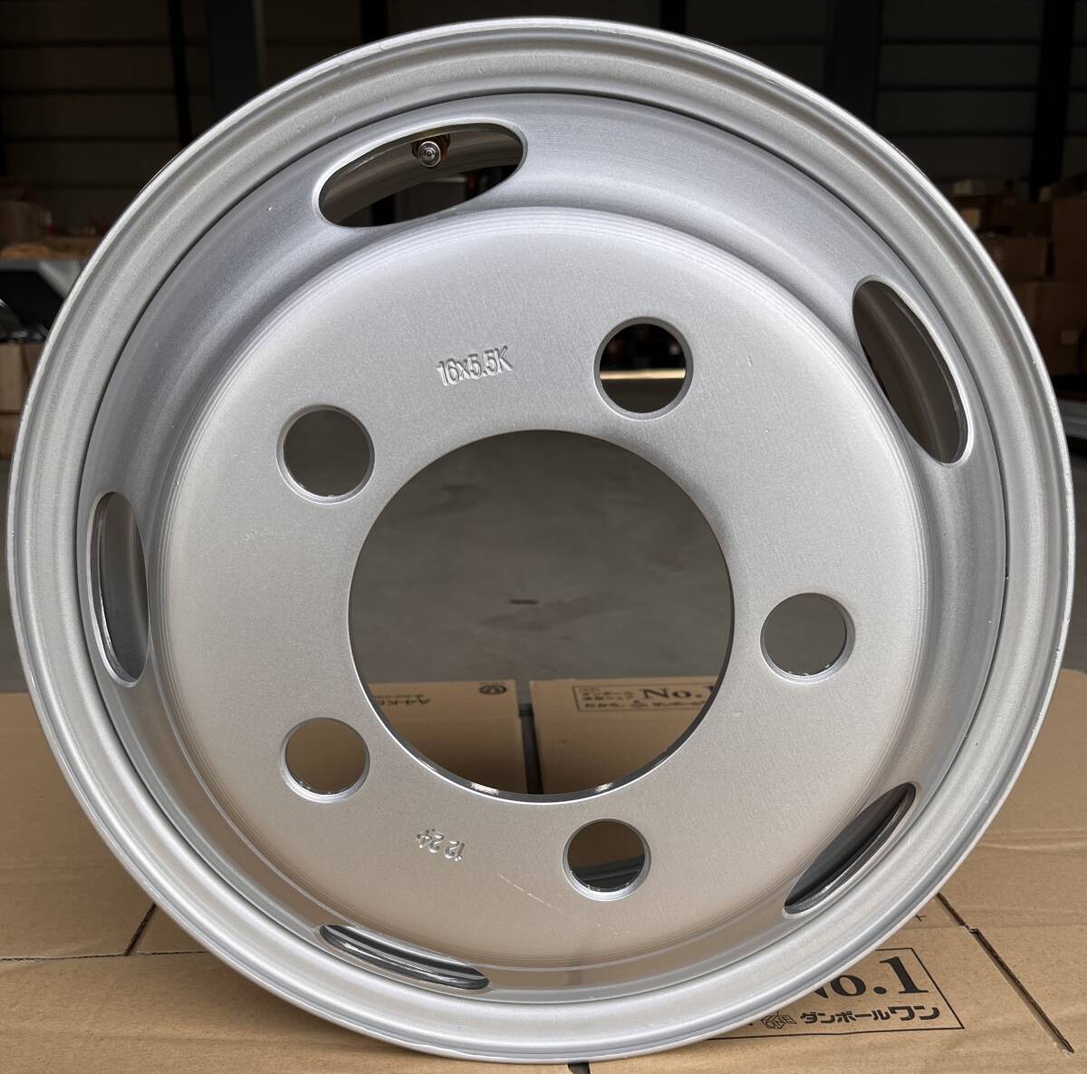 スチールホイール★キャンター 用 16インチ　PCD208ｍｍ　オフセット116ｍｍ