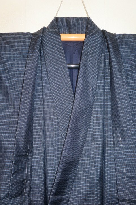 新品】68万円のお品本絹・大島紬泥藍染め百山亀甲アンサンブル 新品】68万円のお品本絹・大島紬泥藍染め百山亀甲アンサンブル