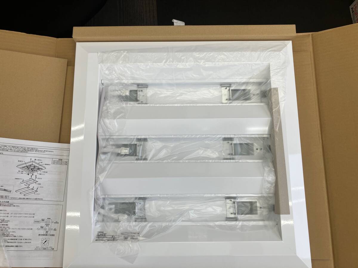 [2 коробка комплект ] Toshiba lai Tec TOSHIBA LEET-75702-LD9 / LEEM-3-50851WW-01 Toshiba LED осветительное оборудование LED беж скользящий нераспечатанный не использовался контрольный номер TS003