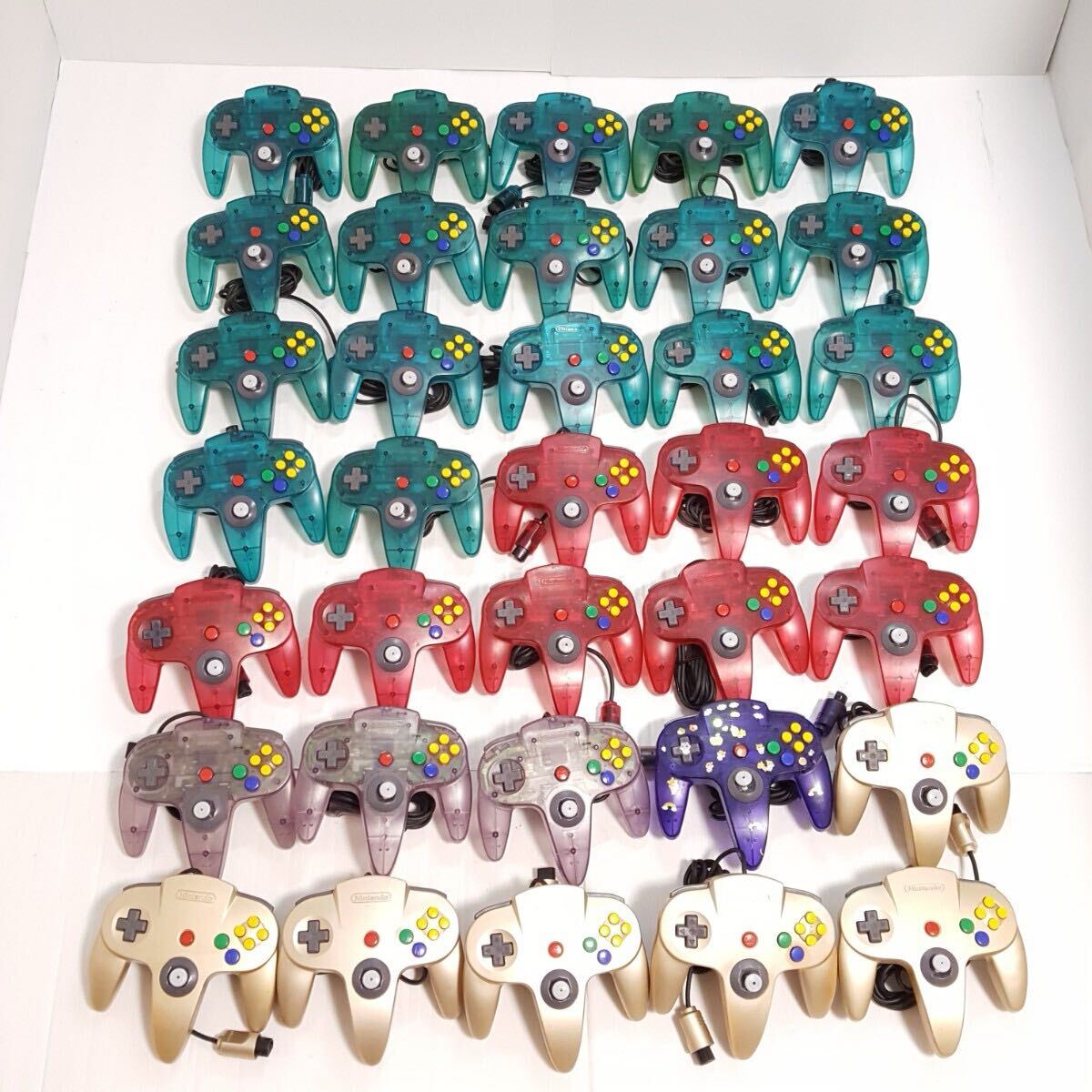 354) NINTENDO64 コントローラー レアカラー 35点 まとめ 動作 354) NINTENDO64 コントローラー レアカラー 35点 まとめ 動作