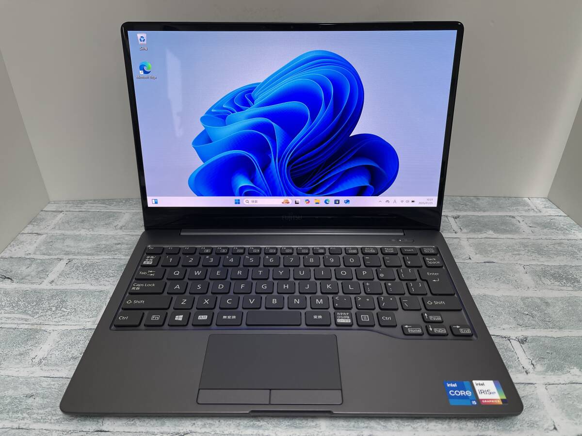 富士通 LIFEBOOK CH90/E3 有機ELディスプレイ Intel Core i5-1135G7 メモリ8GB+SSD512GB 13.3型FHD 顔認証 Office付 Win11 送料無料 N7J862