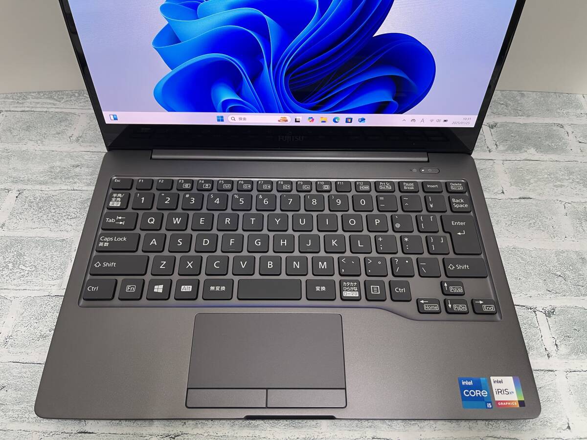 富士通 LIFEBOOK CH90/E3 有機ELディスプレイ Intel Core i5-1135G7 メモリ8GB+SSD512GB 13.3型FHD 顔認証 Office付 Win11 送料無料 N7J862