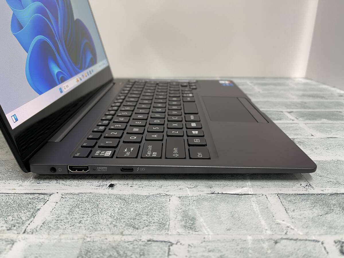 富士通 LIFEBOOK CH90/E3 有機ELディスプレイ Intel Core i5-1135G7 メモリ8GB+SSD512GB 13.3型FHD 顔認証 Office付 Win11 送料無料 N7J862