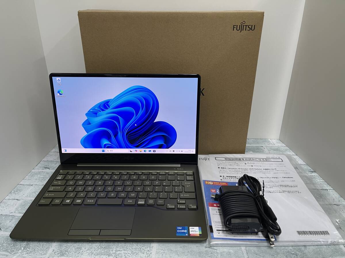 Fujitsu LIFEBOOK CH90/E3 2021年06月発表モデル Fujitsu LIFEBOOK CH90/E3 2021年06月発表モデル