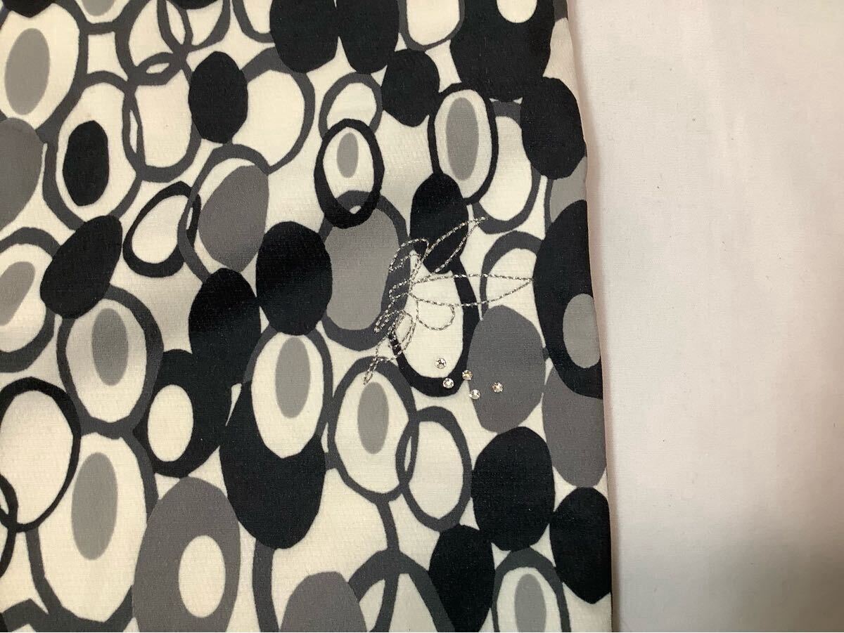 Fairy Powder フェアリーパウダー // 総柄 刺繍 ストレッチ ゴルフウェア ツータック パンツ・スラックス・サイズ 32 _画像6