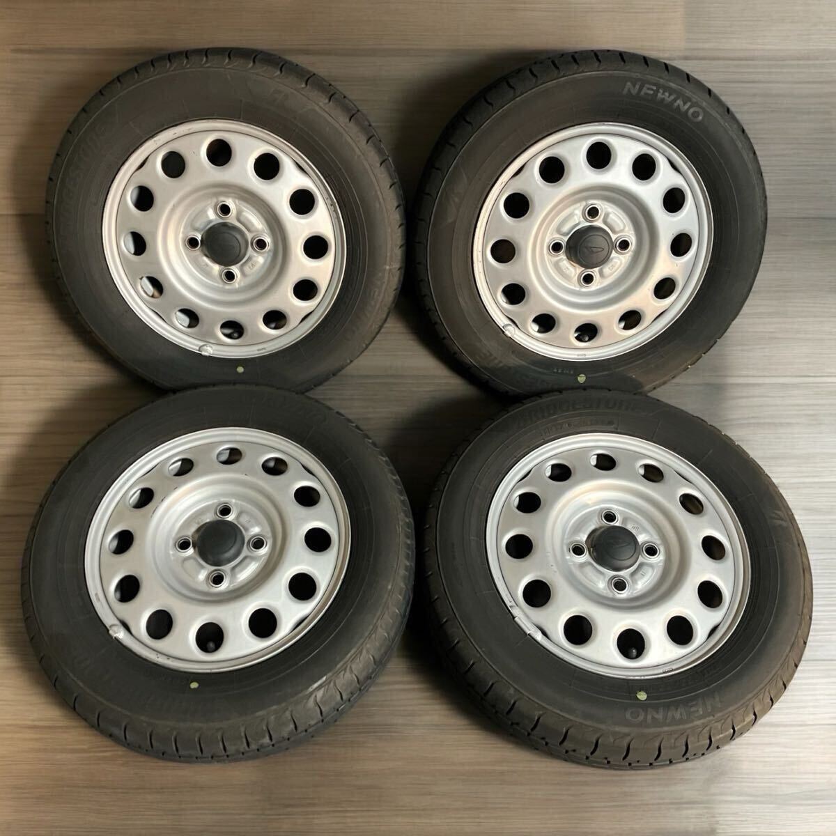 2023年製BRIDGESTONE付 ネイキッド 165/65R13 4.5J 4穴 PCD100 2023年製BRIDGESTONE付 ネイキッド 165/65R13 4.5J 4穴 PCD100