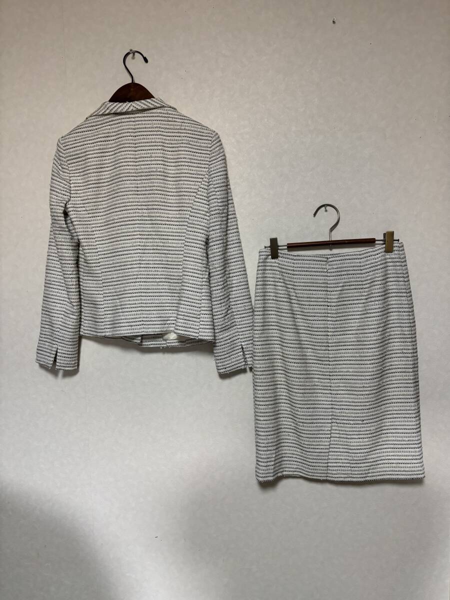 【美品】アンタイトル UNTITLED スカートスーツ サイズ1 白系 入學(xué)式 入園式 セレモニースーツ 日本制 ワールド ラメ入り ビジネスOLママ