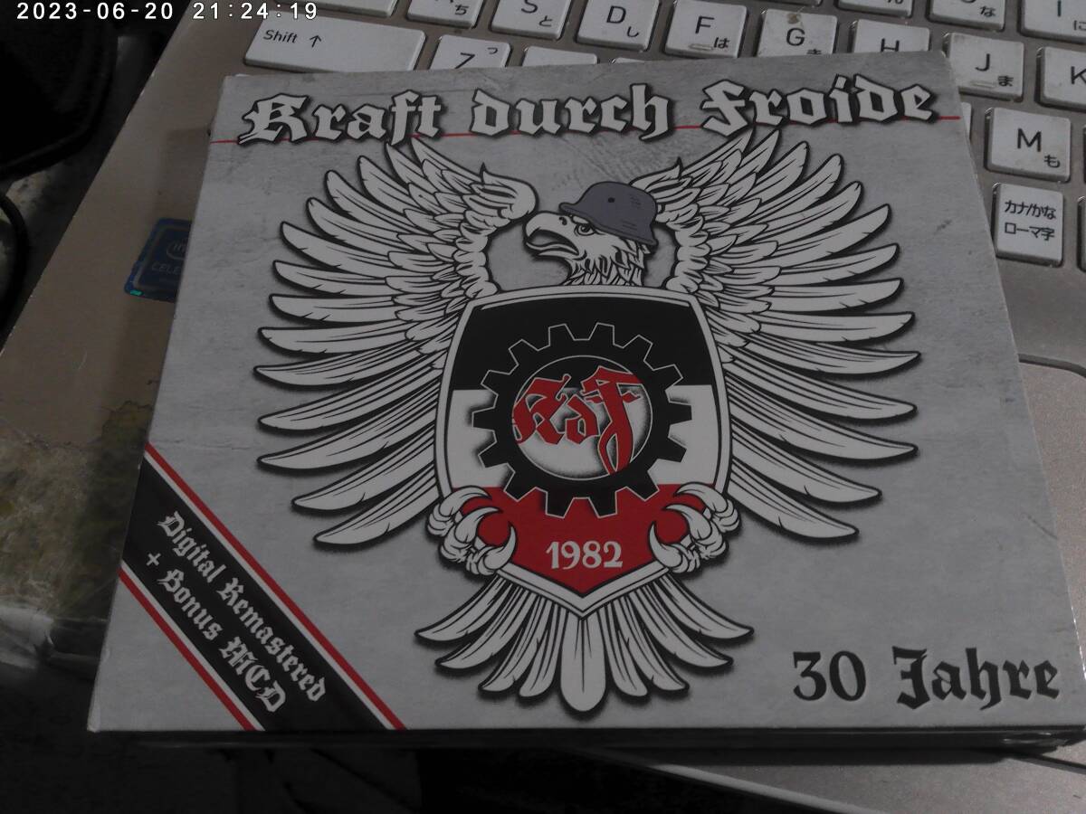 一般 Kraft durch froide / 30 Jahre 2CD SKREWDRIVER NO REMORSE BRUTAL TRUTH SKULLHEAD SQUADRON CONDEMNED 84 BAND FOR GLORY KLANSMEN