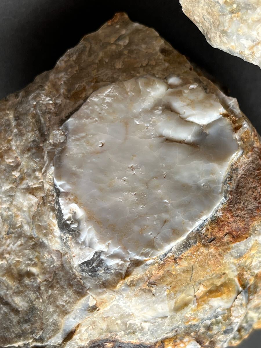 北海道紋別産球顆流紋岩 ふたつで1155g オパール 玉髄 蛋白石 北海道紋別産球顆流紋岩 ふたつで1155g オパール 玉髄 蛋白石