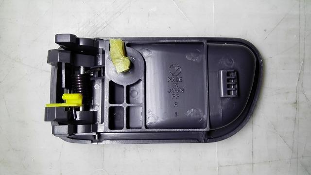 サンバー LE-TT2 右ドアインナーハンドル 　純正品番61051KE000NR 管理番号AB9896_画像3