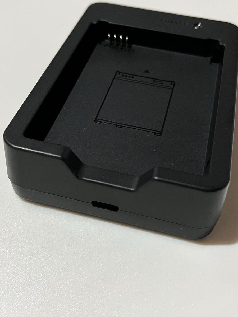 TORQUE 5G バッテリー充電器 R21P001K 中古 京セラ(USB式充電器 TORQUE 5G バッテリー充電器 R21P001K 中古 京セラ(USB式充電器