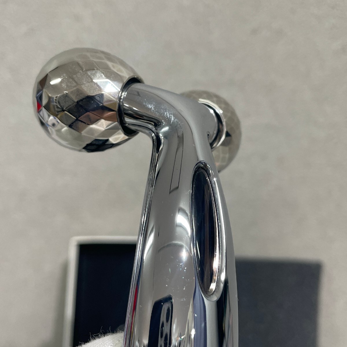 【31】良品 ReFa リファ カラットフェイス 美容ローラー 美顔器 保証書付 ギャランティーカード付 RF-CF1842B シルバー 美顔器 美容器 中古