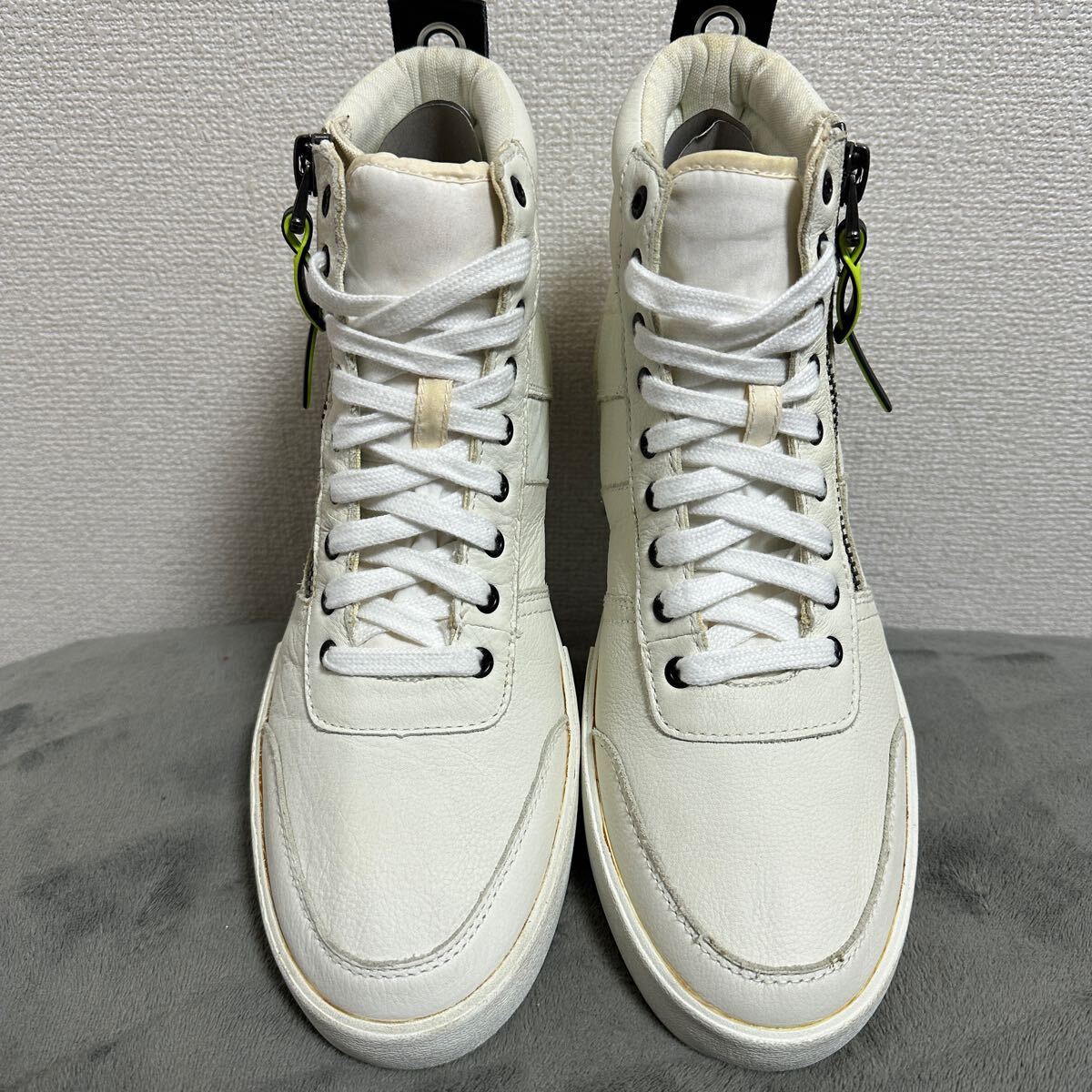 新品 未使用 箱あり ☆定価25,300円 DIESEL ディーゼル メンズ 28cm レザー ハイカット スニーカー ジップディティール 靴 ホワイト 白 08(男性用)|売買されたオークション情報、Yahoo!オークション(旧ヤフオク!) の商品情報をアーカイブ公開 - オークファン(aucfan.com) 新品 未使用 箱あり ☆定価25,300円 DIESEL ディーゼル メンズ 28cm レザー ハイカット スニーカー ジップディティール 靴 ホワイト 白 08(男性用)|売買されたオークション情報、Yahoo!オークション(旧ヤフオク!) の商品情報をアーカイブ公開 - オークファン(aucfan.com)