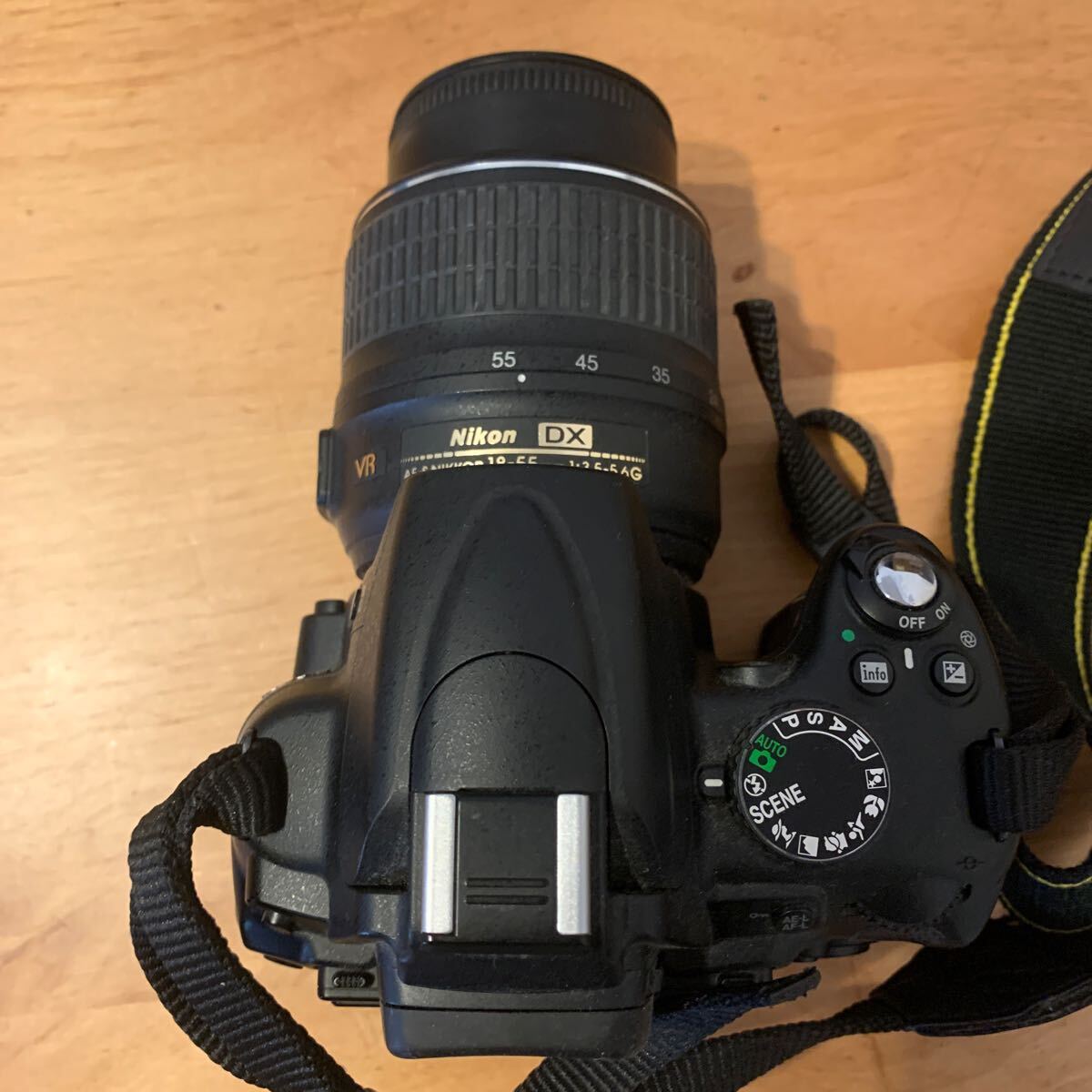 Nikon ニコン D5000 18-55 VR Kit AF-S DX NIKKOR 18-55mm f/3.5 Nikon ニコン D5000 18-55 VR Kit AF-S DX NIKKOR 18-55mm f/3.5