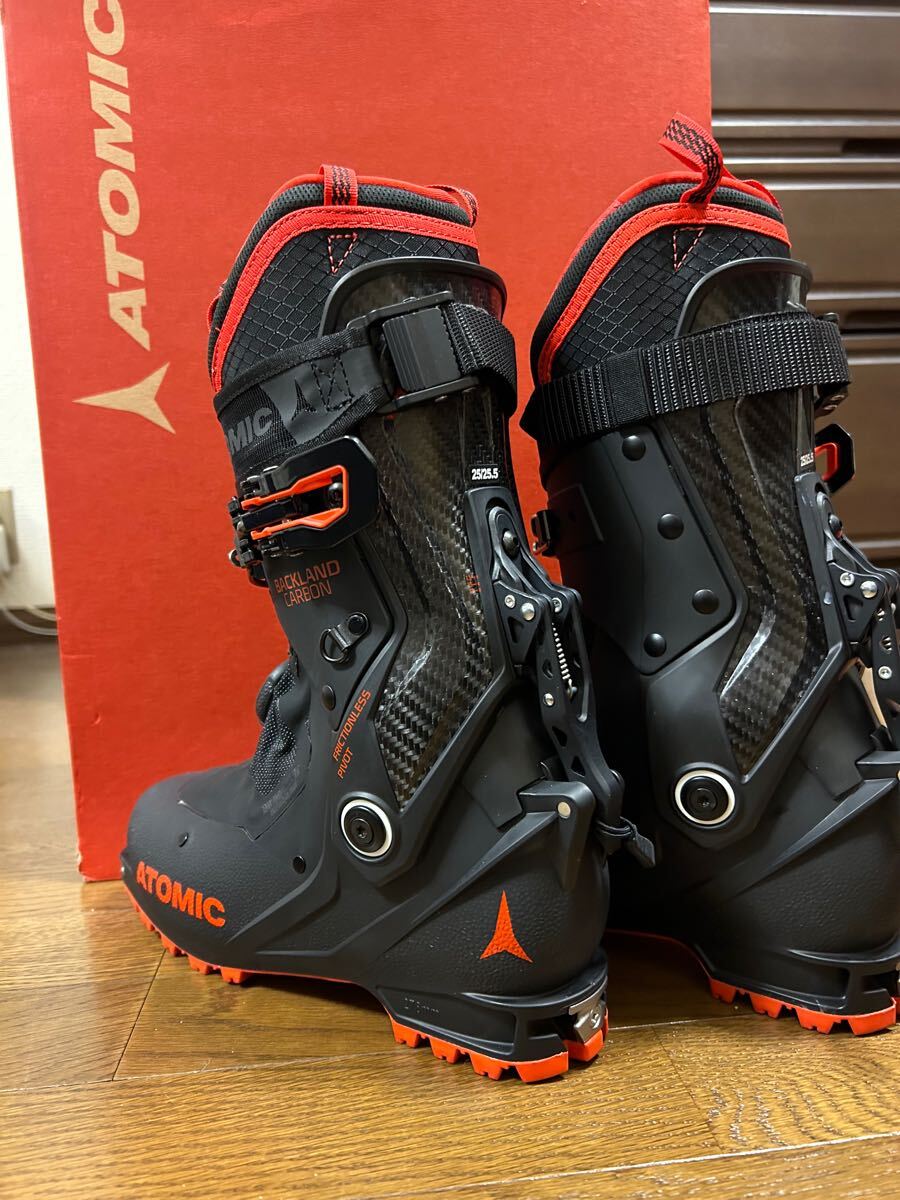 未使用新品 スキーブーツ ATOMIC BACKLAND CARBON 未使用新品 スキーブーツ ATOMIC BACKLAND CARBON