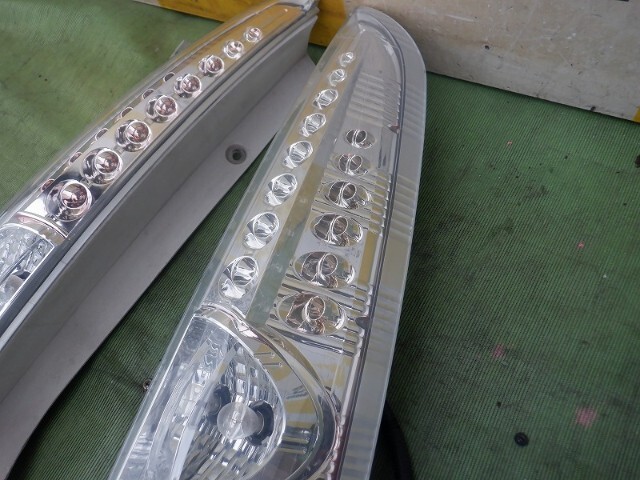 ホンダ ライフ 　社外品　テールランプ　左右セット　H19　JB5　33501-SFA-J81