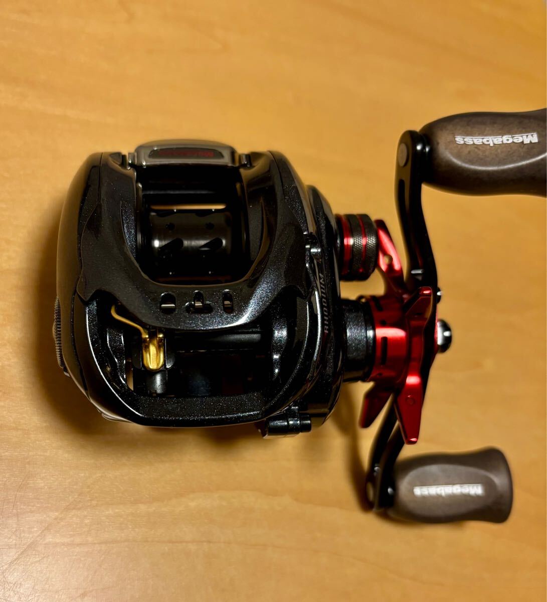 Megabass メガバス ベイトリール RHODIUM ロジウム