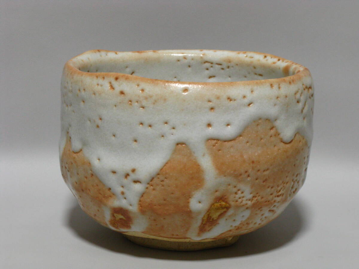 林孝太郎 作『志野 茶碗』共箱 共布 弟 林正太郎 師 加藤幸兵衛 林孝太郎 作『志野 茶碗』共箱 共布 弟 林正太郎 師 加藤幸兵衛