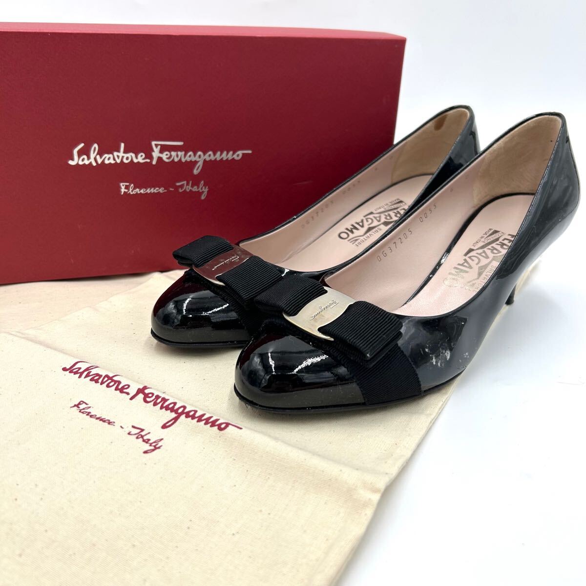 ■ 付属品完備 'イタリア製' 高級ラグジュアリー靴 Salvatore Ferragamo サルヴァトーレフェラガモ ヴァラリボン ヒール パンプス 6D 23cm