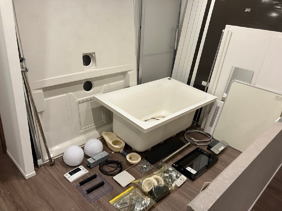展示品】ハウステック 高級16V型浴室TV付ユニットバス/1317 展示品】ハウステック 高級16V型浴室TV付ユニットバス/1317