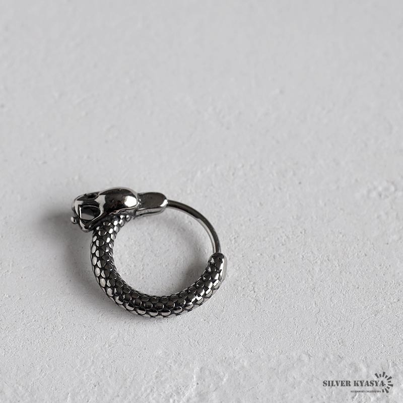 蛇 スネーク フープピアス ステンレス メンズ モチーフピアス シルバー コブラ 燻し風(fēng)加工 金屬アレルギー対応 片耳 1點(diǎn)