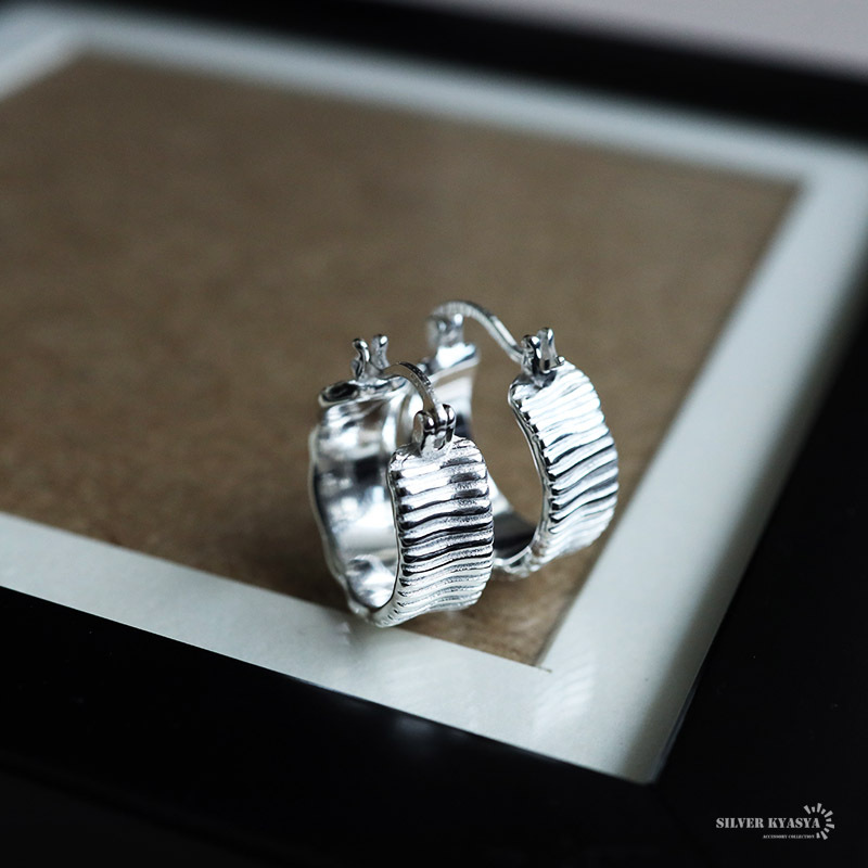 シルバー925 幾何學(xué)模様 コインピアス 太めピアス 橫ラインフープピアス ワイドピアス シンプルピアス 両耳 オトナ女子 大人
