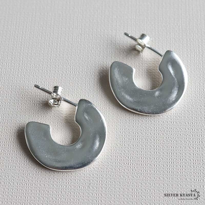 サークルピアス マット シルバー925 フープピアス 両耳用 2點(diǎn)セット サークル 図形 シルバー 金屬アレルギーフリー