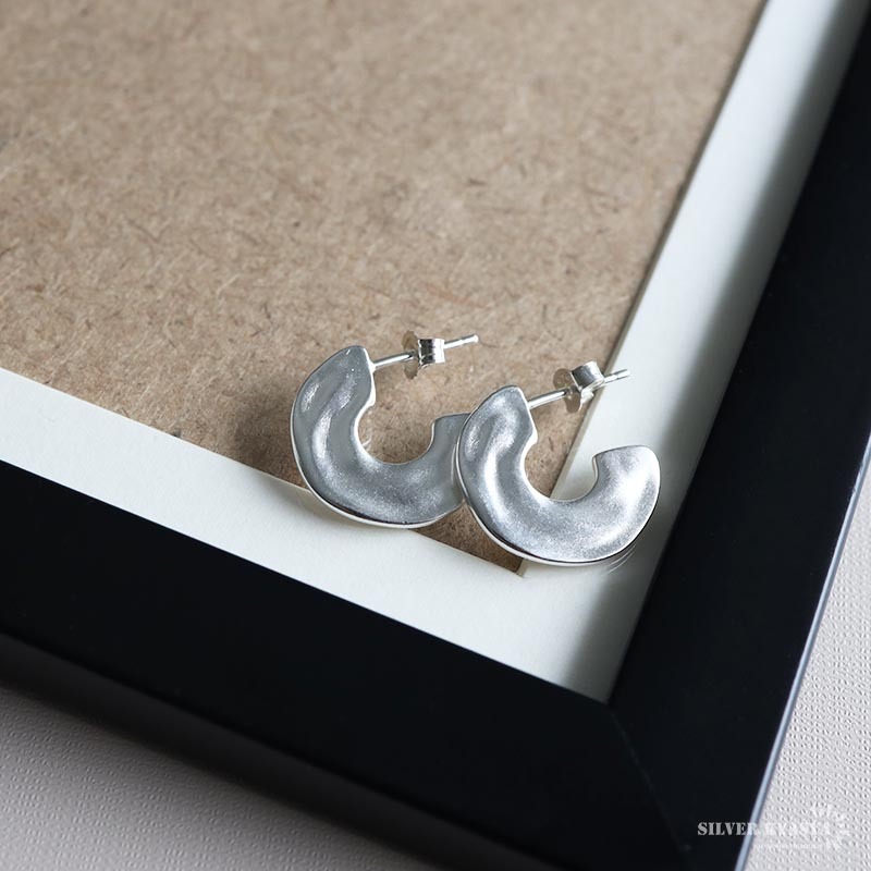 サークルピアス マット シルバー925 フープピアス 両耳用 2點(diǎn)セット サークル 図形 シルバー 金屬アレルギーフリー