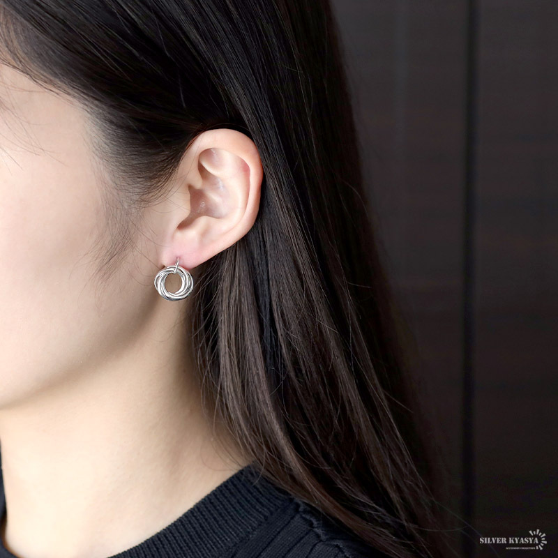 シルバー925 三連ピアス シルバー トリニティピアス 3連 ツイスト ねじれ 多重ピアス 片耳 1點(diǎn)