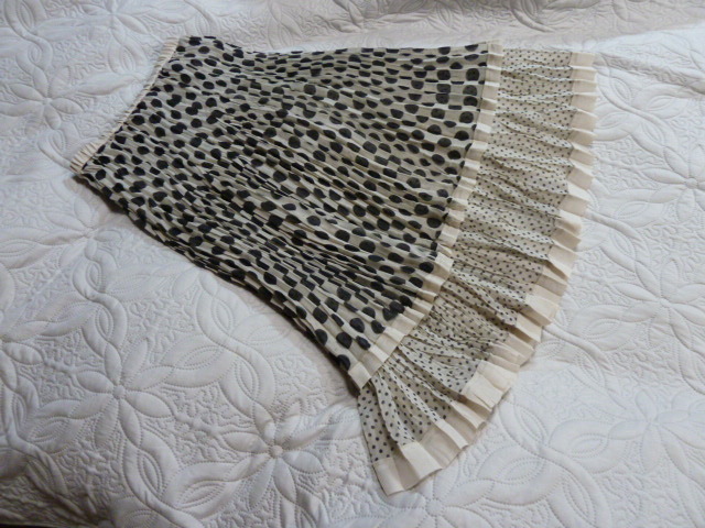 2.3回着用 美品 HIROKO BIS ヒロコビス オフホワイト ブラック ドット 2WAY シワ加工 デザイン スカート 9 M L レタパ600円発送 同梱OK