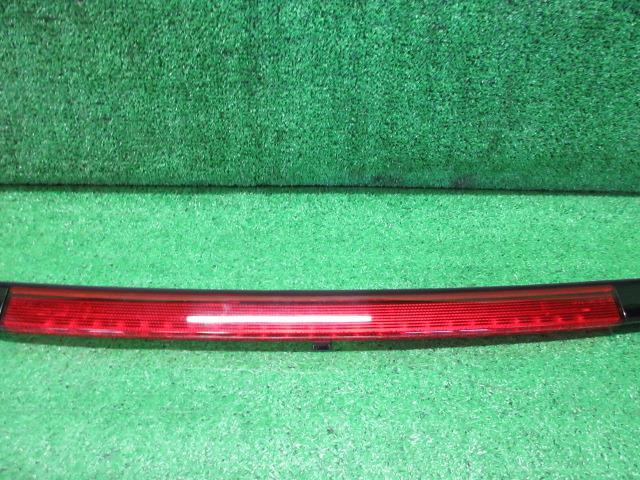 レクサス LS DBA-USF40 ハイマウントストップランプ LS460 バージョンC Iパッケージ 黒 250005_画像3