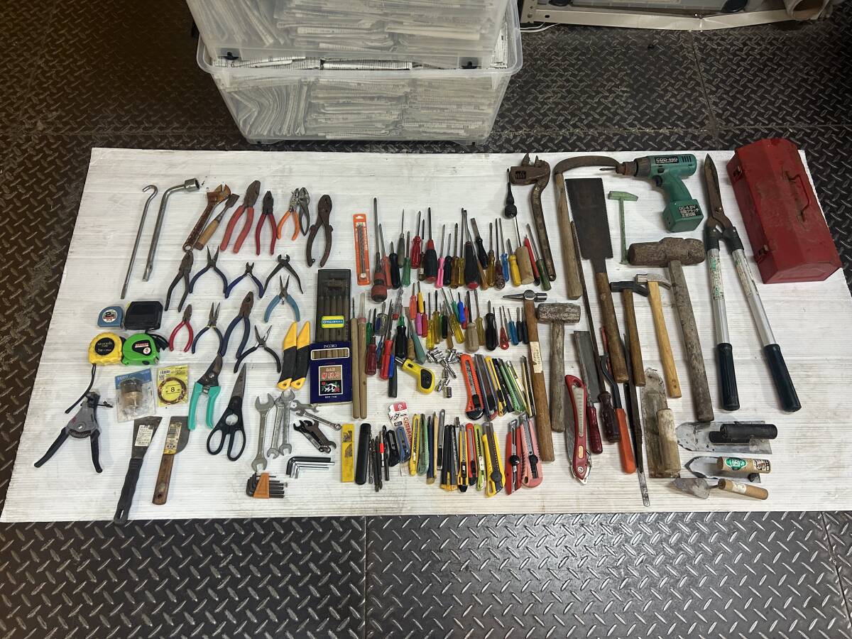工具まとめ ●4093K● ペンチ クリッパー スケール ドライバー カッター コテ ハンマー各種 ノコギリ DIY 趣味 作業用 長期保管品 写真参照