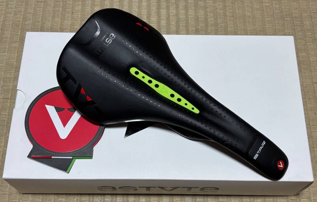 アスチュート ASTUTE STARLITE VT カーボンレール 箱付き美品①
