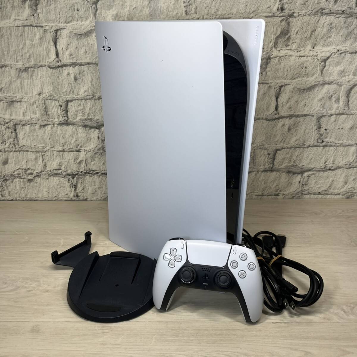 【YH-1123】中古美品 PlayStation5 PS5 本体 CFI-1200A01 通常版 ディスクドライブ搭載型 通電のみ確認済み 初期化済み