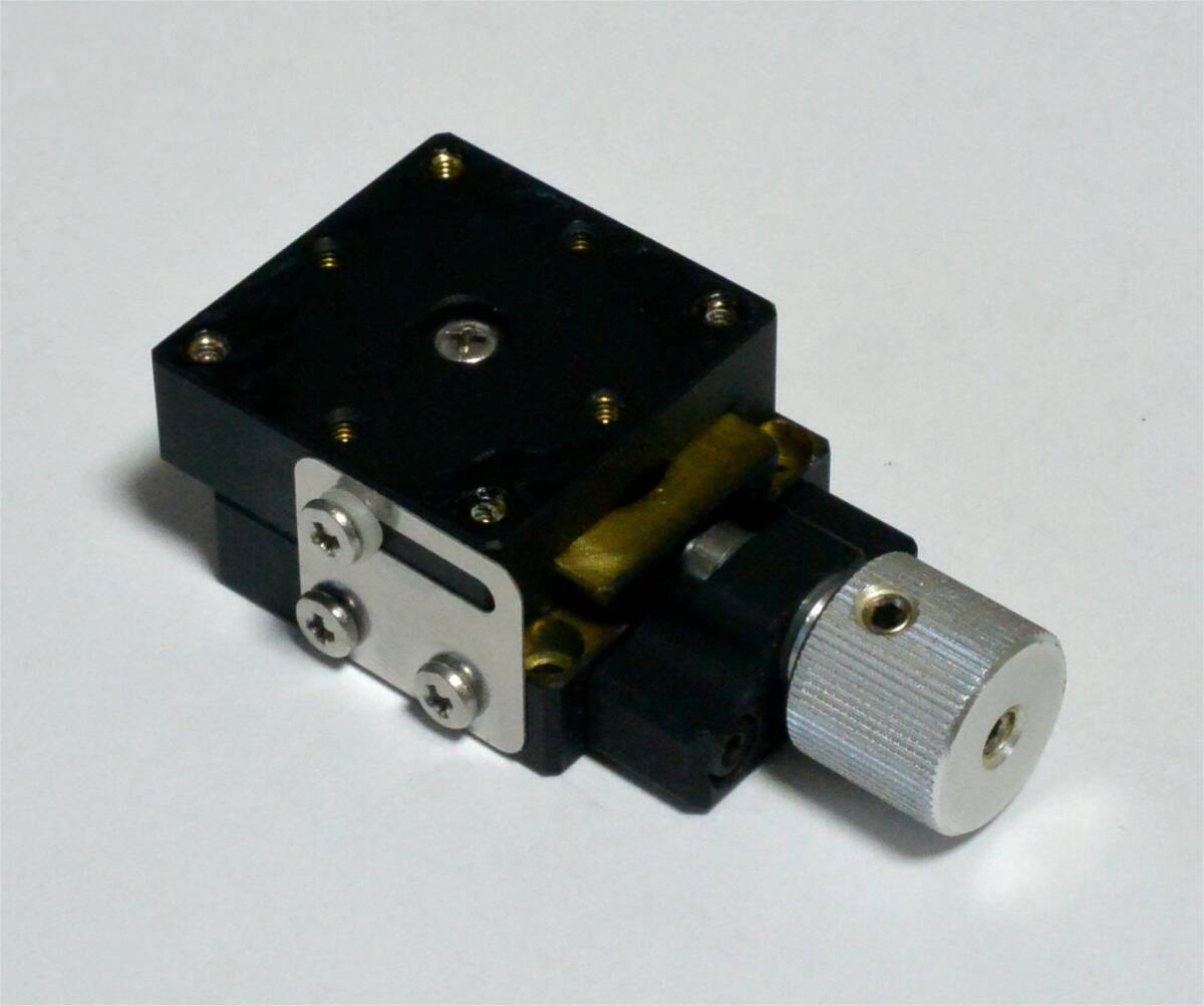 ★ 駿河精機(jī)　 B08-1R　X軸ステージ　□25mm　アリ式　ストローク±5mm　ネジ送り　美品　動(dòng)作確認(rèn)?、佟。ㄋ土?85円～）　検）中央精機(jī)