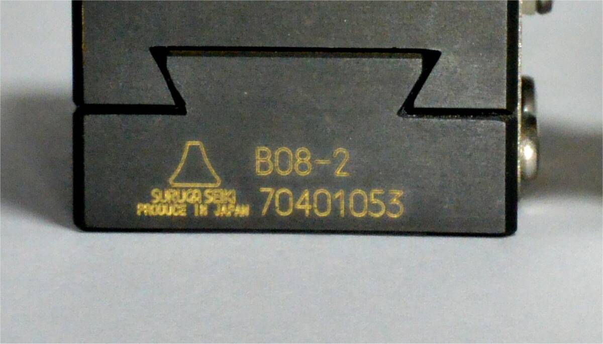 ★ 駿河精機(jī)　B08-2　XY軸ステージ　□25mm　アリ式　ストローク±5mm　ネジ送り　美品　動作確認(rèn)?、凇。ㄋ土?30円～）検）中央精機(jī)