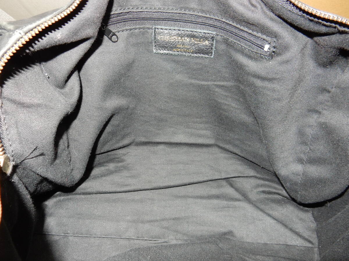 イタリア製☆本革☆CHRISTIAN VILLA(クリスチャン ヴィラ)☆B5対応☆5ポケット☆南京錠、鍵付き☆ハンドバッグ アイボリー×ブラック_画像9
